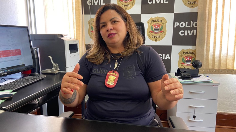 Mulher diz que líder espiritual suspeito de abusos a estimulou com vibrador em massagem: ‘me senti suja’