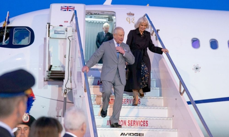 Charles III se unirá ao papa Leão XIV em um evento histórico após cinco séculos do cisma anglicano.