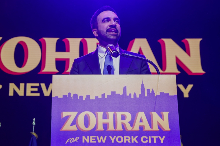 Prefeito recém-eleito afirma a Trump que Nova York está ‘disposta a resistir’