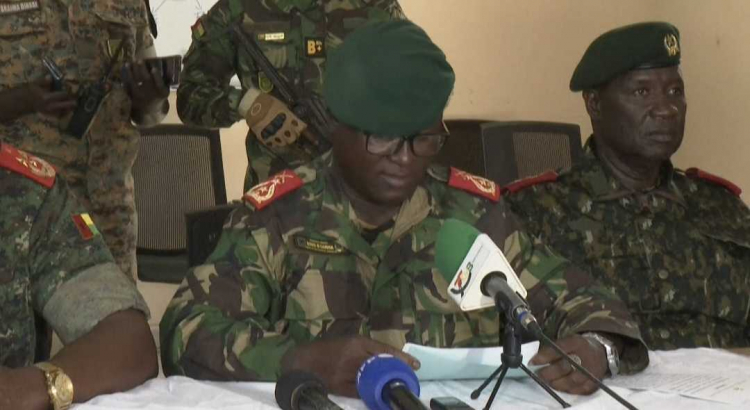 Forças armadas assumem o controle absoluto de Guiné-Bissau e interrompem eleições