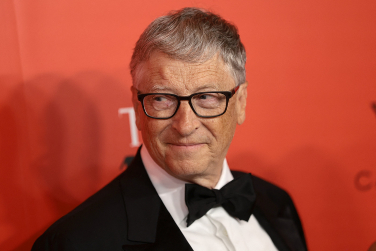 Bill Gates se defende de acusações e se retrata por vínculo com Epstein