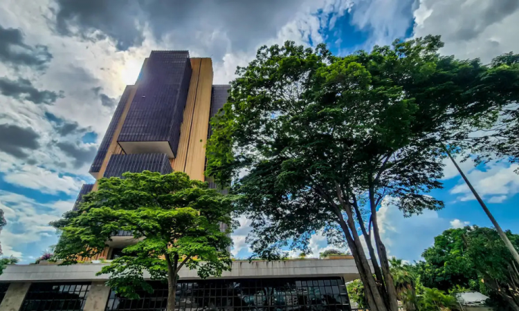 Copom anuncia corte na taxa de juros, que passa de 14,75% para 14,50% ao ano