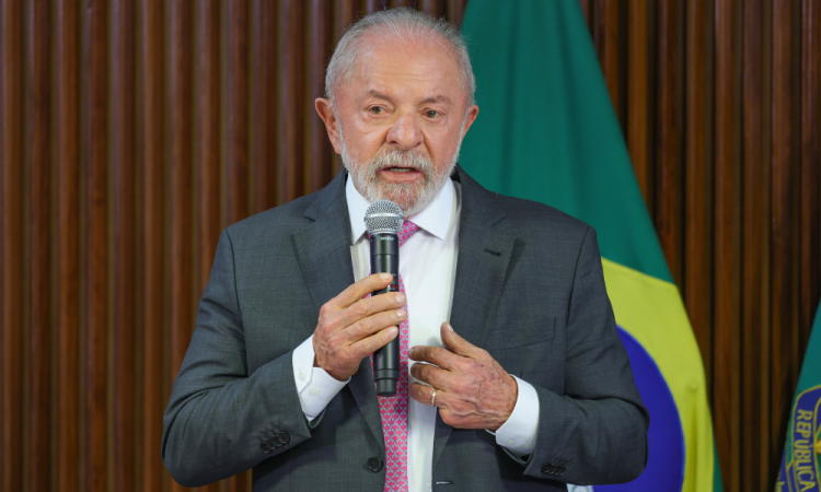 Governo emite decreto que isenta PIS/Cofins do querosene de aviação
