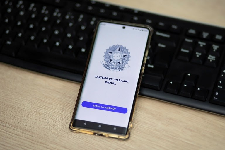 Novo Caged aponta aumento de 255 mil novos empregos formais no Brasil em fevereiro
