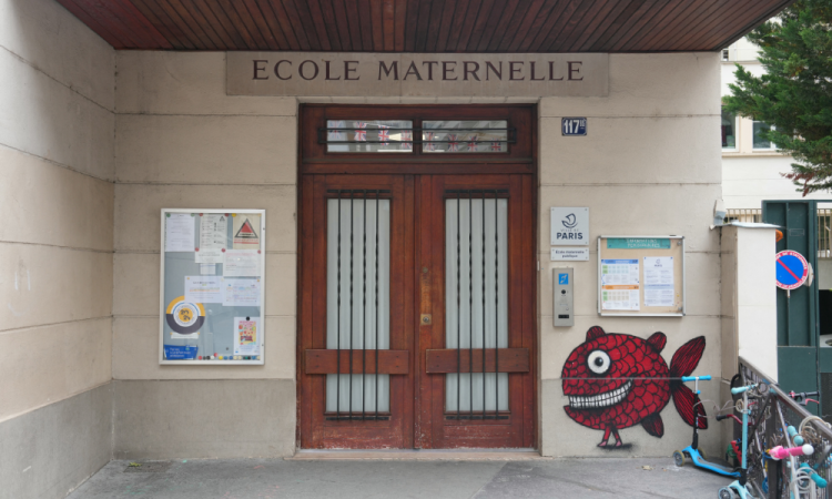 Educador brasileiro detido em Paris sob acusações de abuso infantil