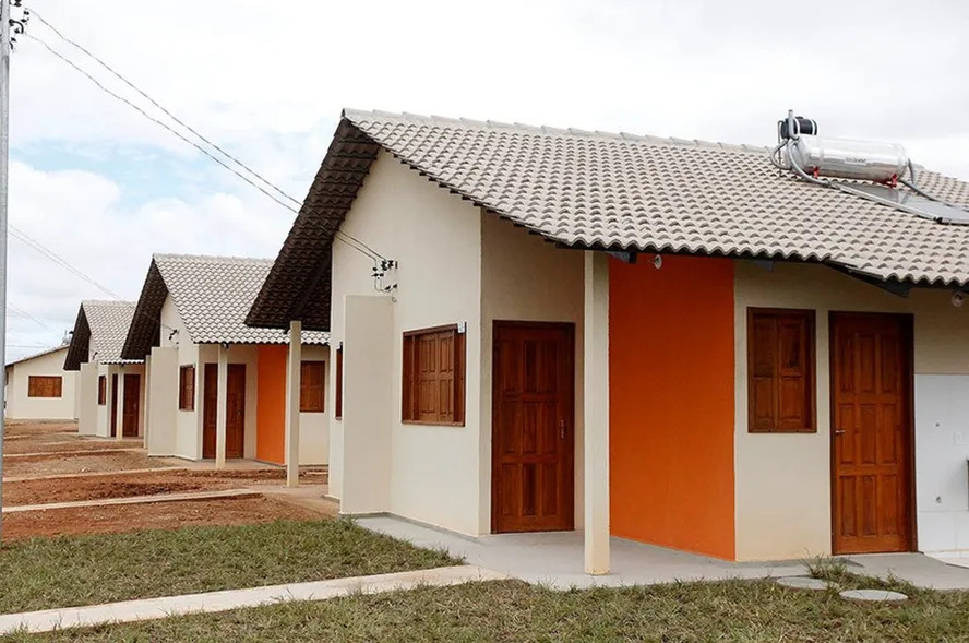Reforma Residencial: R$ 40 bilhões em crédito disponíveis através do Programa Casa Brasil.
