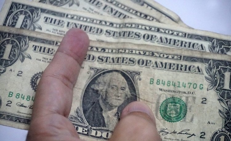 Reunião entre Lula e Trump impulsiona bolsa e dólar despenca