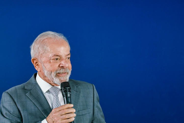 Lula afirma que explicou a Trump a economia de conversar em vez de fazer guerra.
