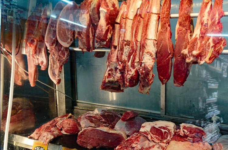 Estudo da Abrafrigo prevê prejuízo de até US$ 3 bilhões para o Brasil com taxação chinesa