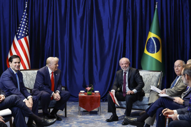 Brasil se destaca com tarifas de 15% de Trump: o maior ganhador na economia global