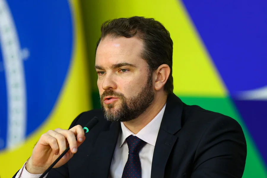 Governo avalia utilização do FGTS como estratégia para aliviar dívidas das famílias