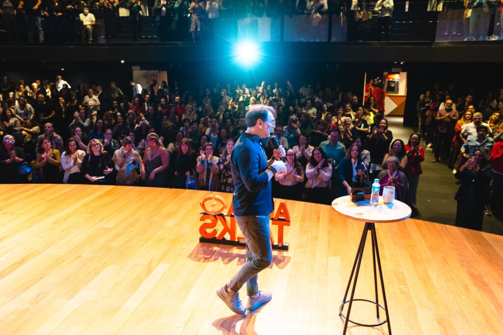Rossandro Klinjey chega em João Pessoa com a palestra “As 5 Faces do Perdão” e propõe reflexão sobre saúde emocional e relações humanas