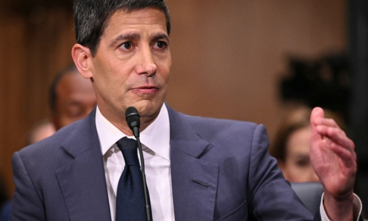 Senado americano ratifica Kevin Warsh como novo líder do Fed