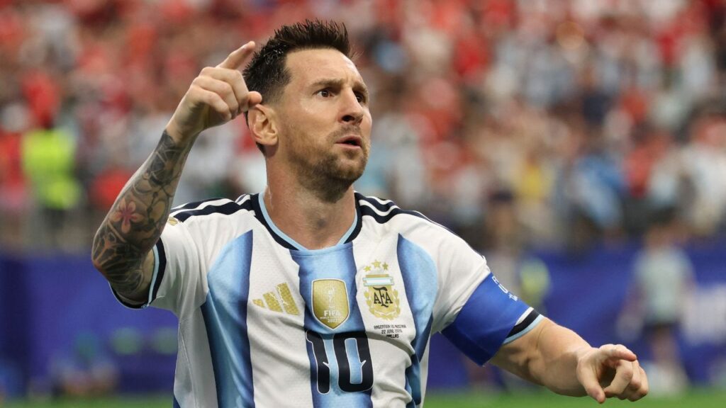 Messi reflete sobre o futuro no futebol após a perda do pai: “Estou perdido