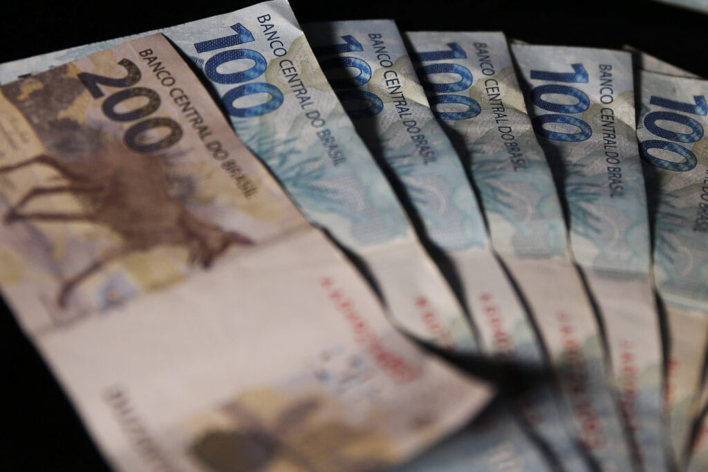 Banco Central revela que brasileiros ainda têm R$ 5,12 bilhões a serem recuperados