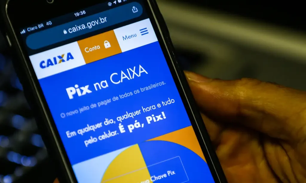 Pix parcelado chega aos clientes da Caixa; veja quem tem direito