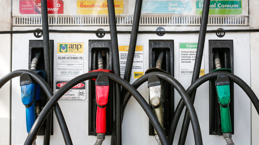 Prorrogação do subsídio de R$ 2,12 por litro para o diesel é esperada ainda esta semana